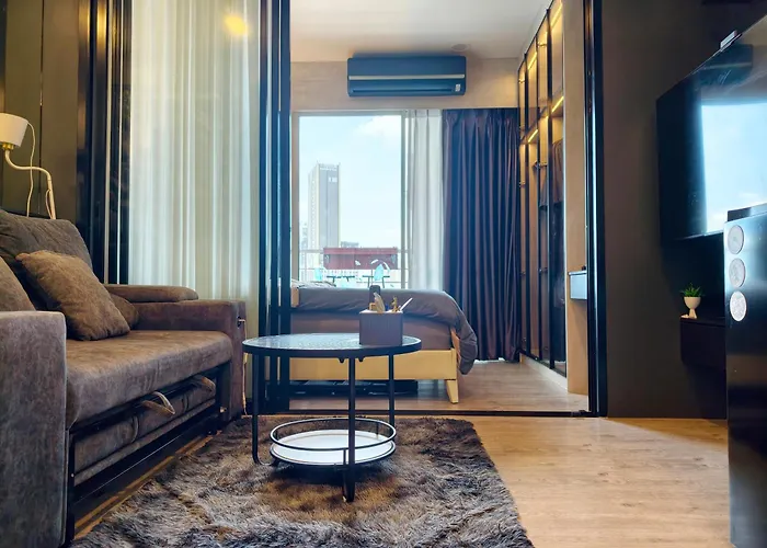 Free Airport Pick Up ! 12th Floor Cozy Room, 5 Mins Walk To Iconsiam & Bts アパートホテル